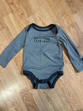 Patagonia Baby Capilene Silkweight Long-Sleeve Bodysuit 6-12M Grey